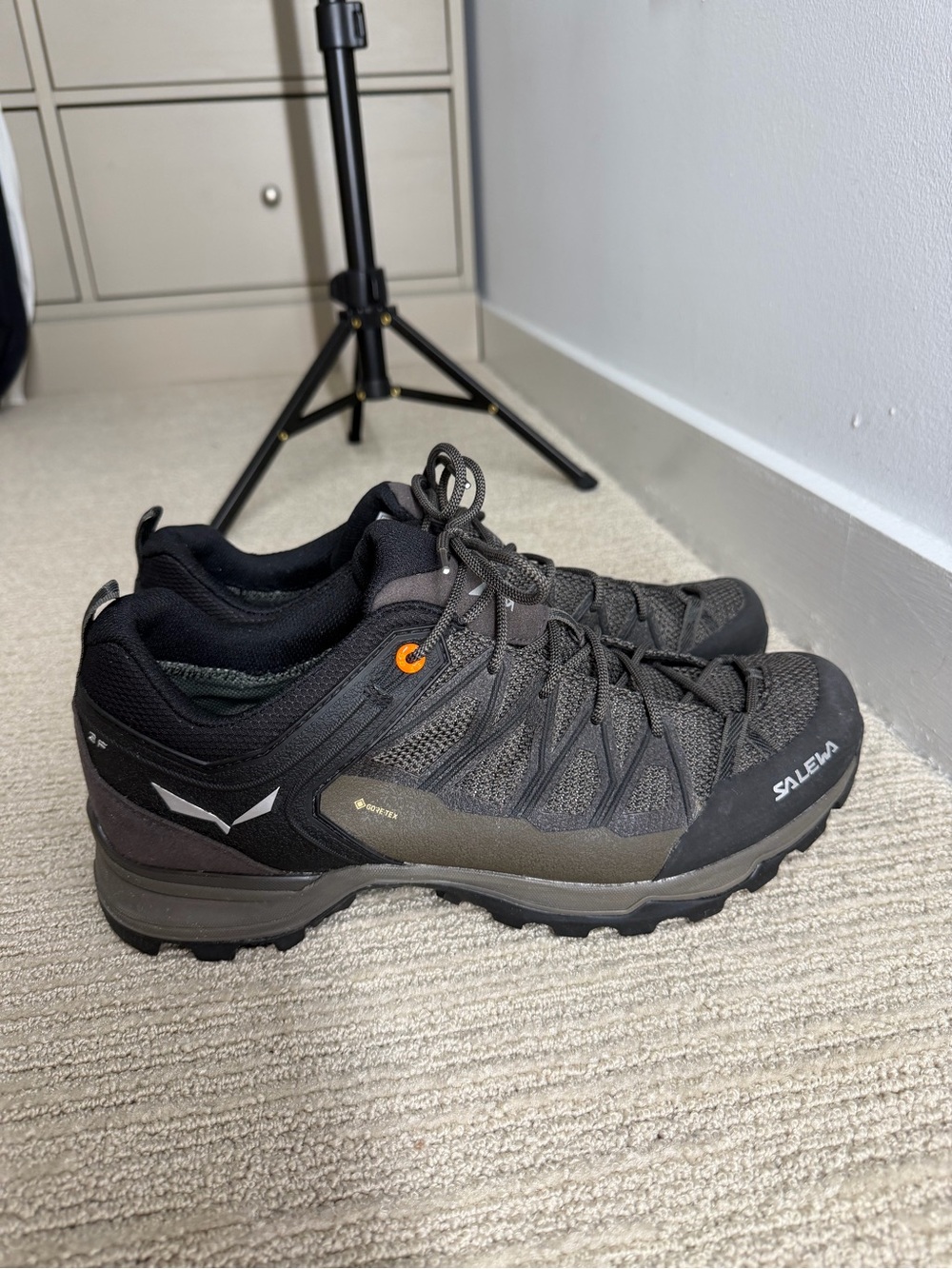 Salewa Men's Dark Gray/Black Gore-Tex Hiking Boots